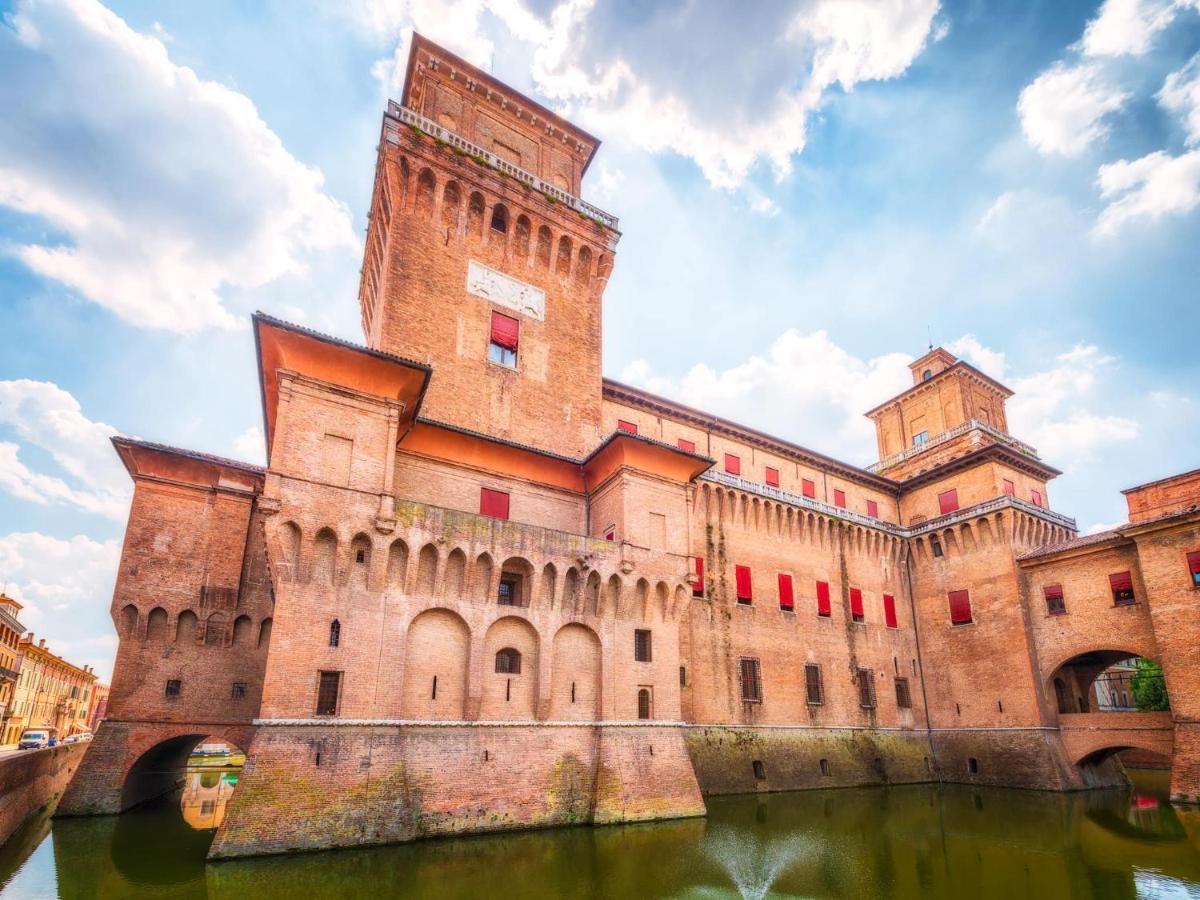 Casa Duchesse Al Castello Apartment Ferrara Exterior photo